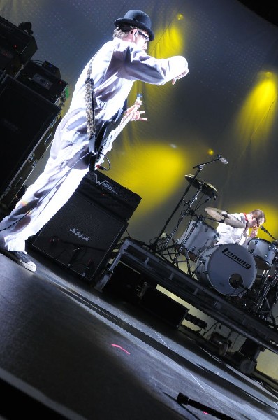 Weezer at the Frank Erwin Center