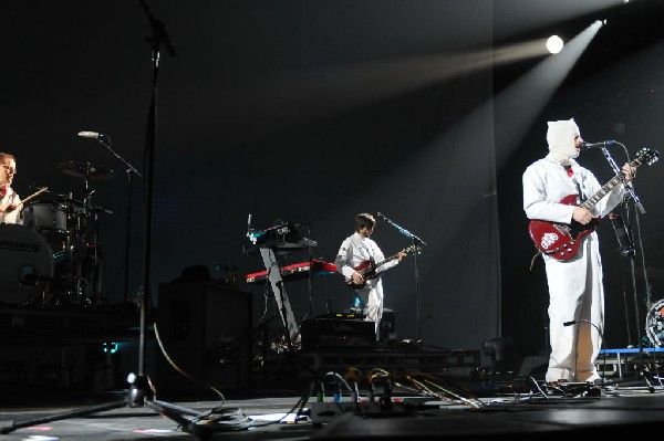 Weezer at the Frank Erwin Center