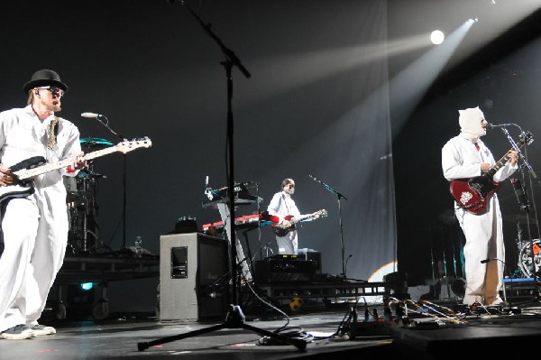 Weezer at the Frank Erwin Center