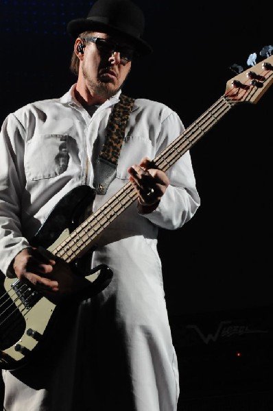 Weezer at the Frank Erwin Center