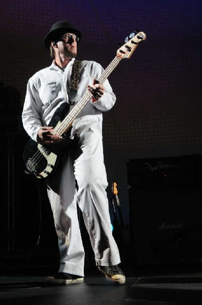 Weezer at the Frank Erwin Center