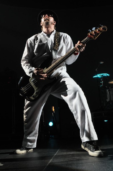 Weezer at the Frank Erwin Center