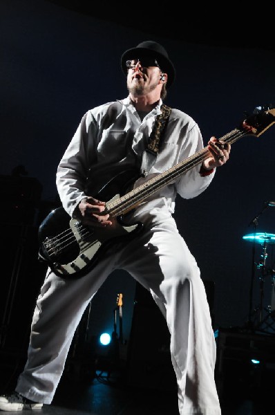 Weezer at the Frank Erwin Center