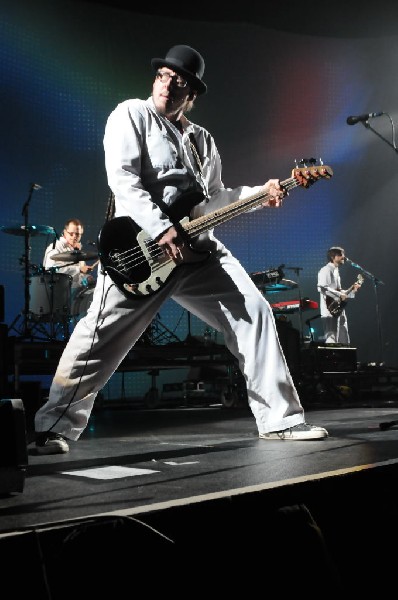 Weezer at the Frank Erwin Center