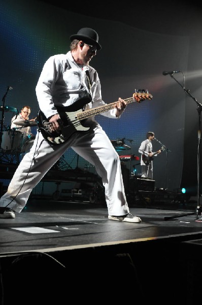 Weezer at the Frank Erwin Center