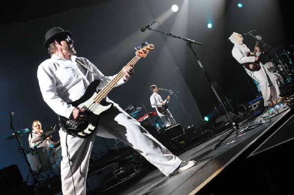 Weezer at the Frank Erwin Center