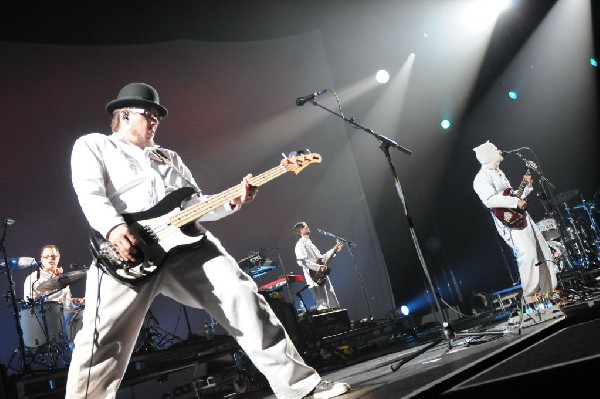 Weezer at the Frank Erwin Center