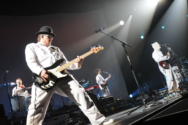 Weezer at the Frank Erwin Center