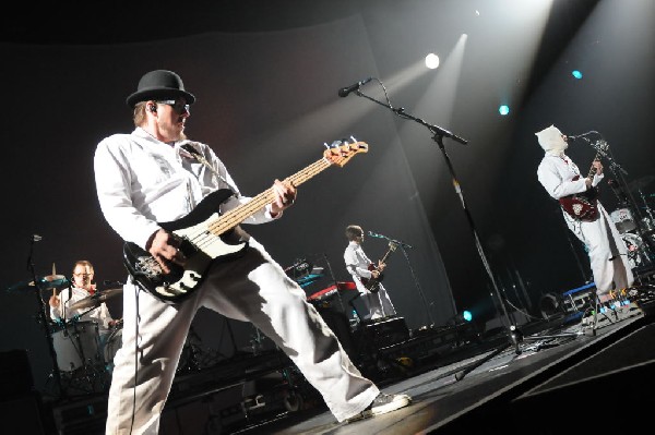 Weezer at the Frank Erwin Center