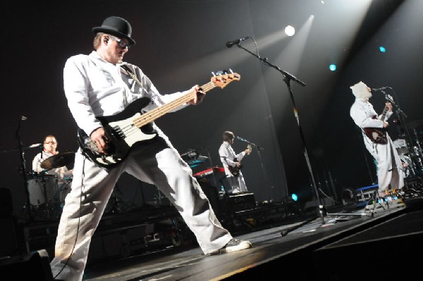 Weezer at the Frank Erwin Center