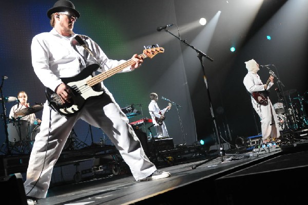Weezer at the Frank Erwin Center