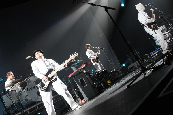 Weezer at the Frank Erwin Center