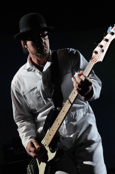 Weezer at the Frank Erwin Center