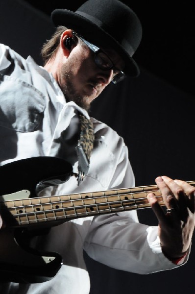 Weezer at the Frank Erwin Center