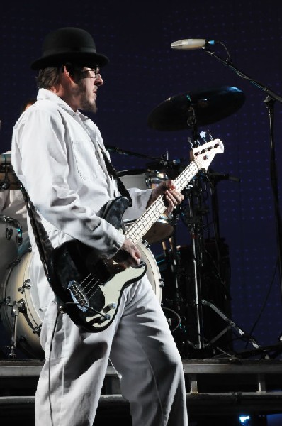 Weezer at the Frank Erwin Center