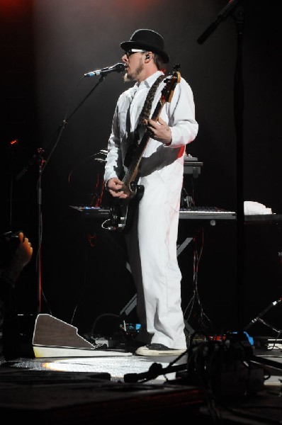 Weezer at the Frank Erwin Center