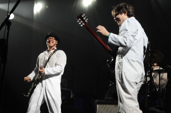 Weezer at the Frank Erwin Center