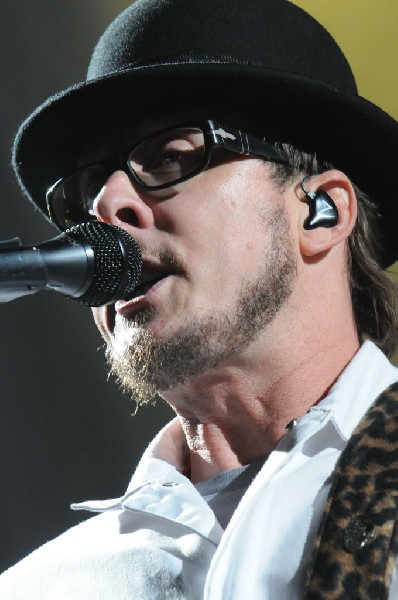 Weezer at the Frank Erwin Center