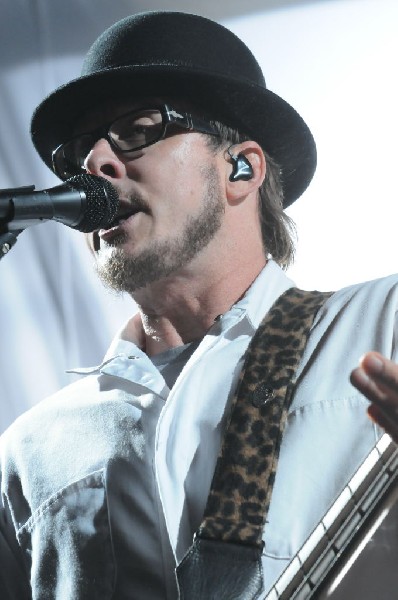 Weezer at the Frank Erwin Center