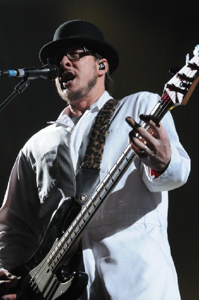 Weezer at the Frank Erwin Center