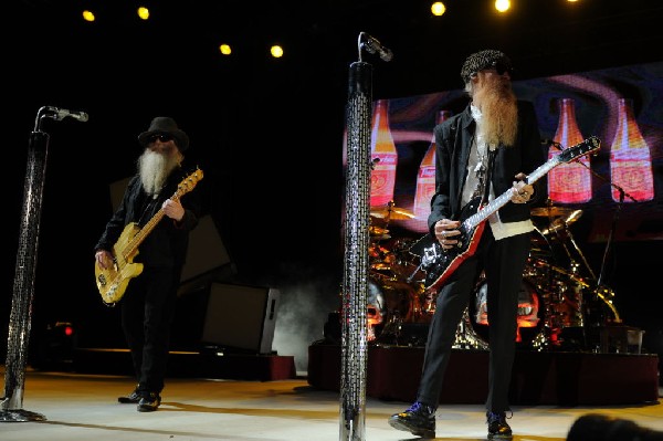 ZZ Top at The Backyard, Austin Texas (Bee Caves) 04/25/10