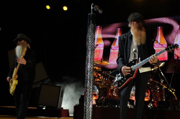 ZZ Top at The Backyard, Austin Texas (Bee Caves) 04/25/10
