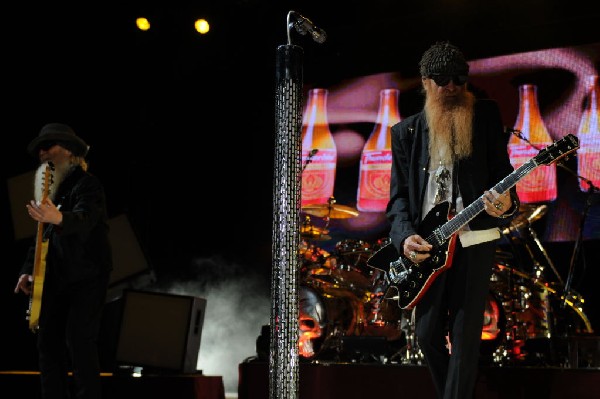 ZZ Top at The Backyard, Austin Texas (Bee Caves) 04/25/10