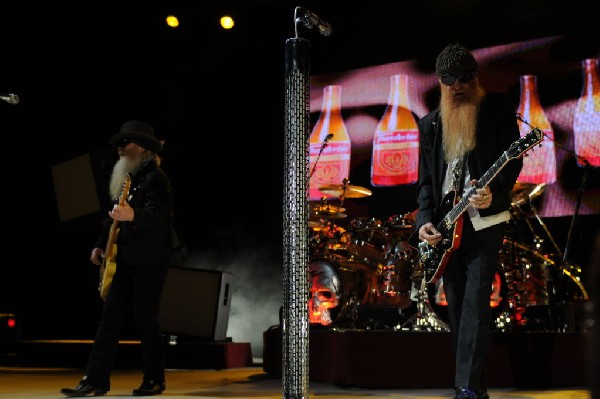 ZZ Top at The Backyard, Austin Texas (Bee Caves) 04/25/10