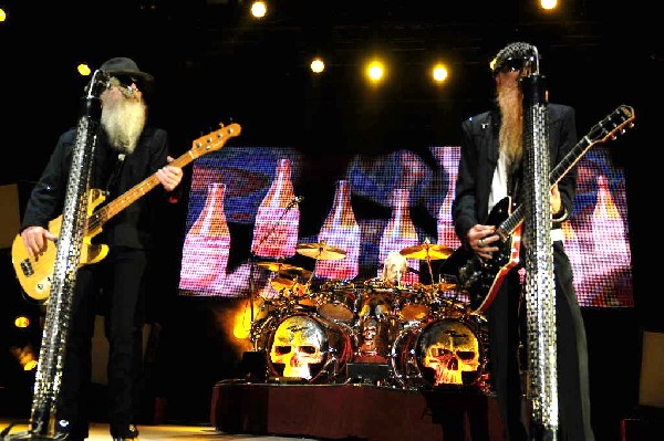 ZZ Top at The Backyard, Austin Texas (Bee Caves) 04/25/10