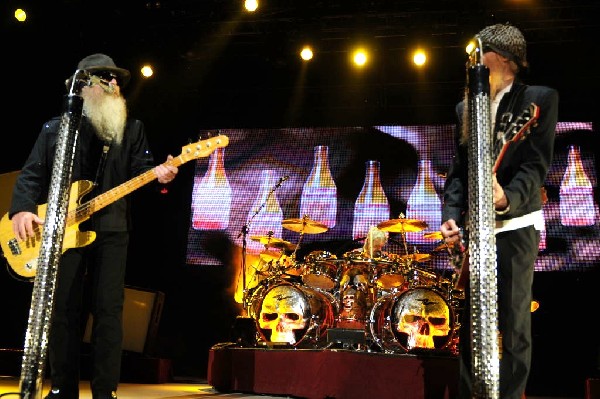 ZZ Top at The Backyard, Austin Texas (Bee Caves) 04/25/10