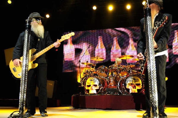 ZZ Top at The Backyard, Austin Texas (Bee Caves) 04/25/10
