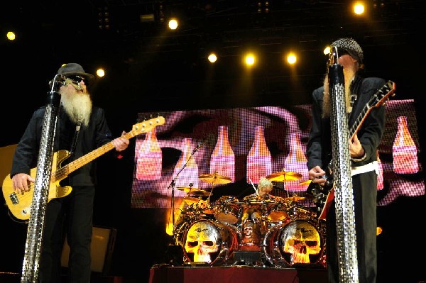 ZZ Top at The Backyard, Austin Texas (Bee Caves) 04/25/10