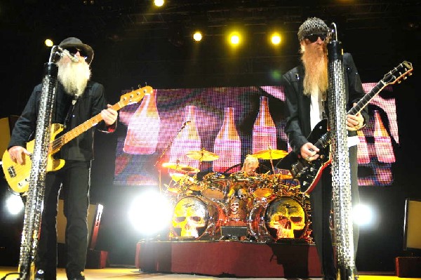 ZZ Top at The Backyard, Austin Texas (Bee Caves) 04/25/10