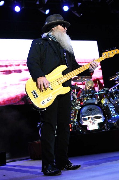 ZZ Top at The Backyard, Austin Texas (Bee Caves) 04/25/10