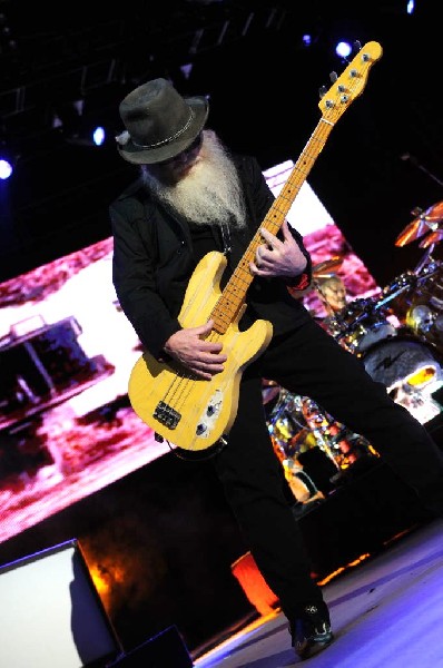 ZZ Top at The Backyard, Austin Texas (Bee Caves) 04/25/10