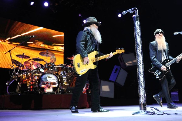 ZZ Top at The Backyard, Austin Texas (Bee Caves) 04/25/10