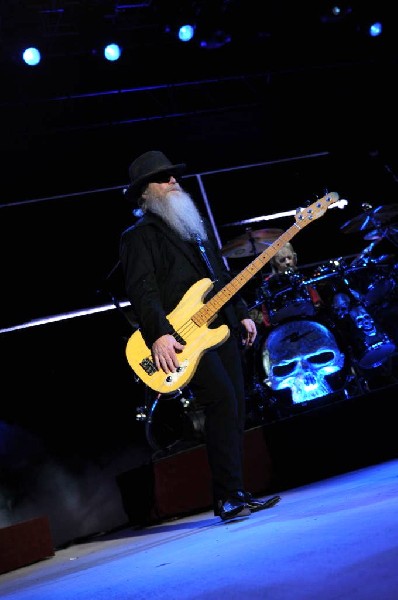 ZZ Top at The Backyard, Austin Texas (Bee Caves) 04/25/10