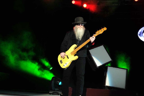 ZZ Top at The Backyard, Austin Texas (Bee Caves) 04/25/10