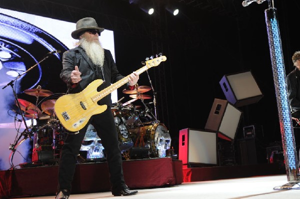 ZZ Top at The Backyard, Austin Texas (Bee Caves) 04/25/10