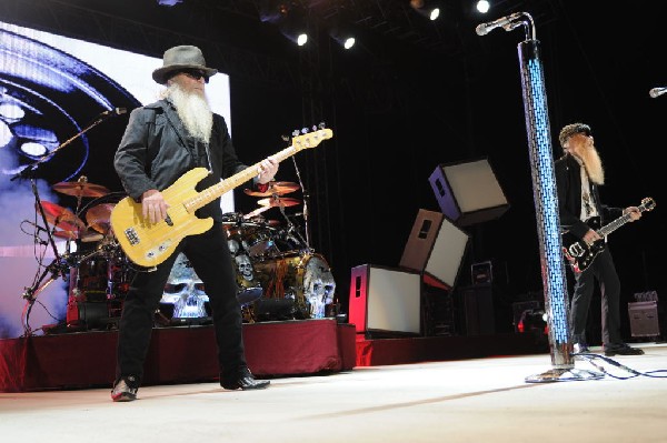 ZZ Top at The Backyard, Austin Texas (Bee Caves) 04/25/10