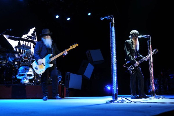 ZZ Top at The Backyard, Austin Texas (Bee Caves) 04/25/10