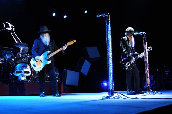 ZZ Top at The Backyard, Austin Texas (Bee Caves) 04/25/10