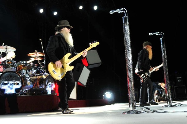 ZZ Top at The Backyard, Austin Texas (Bee Caves) 04/25/10