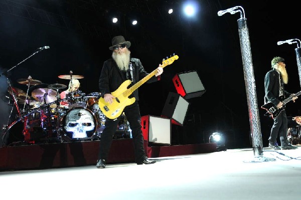 ZZ Top at The Backyard, Austin Texas (Bee Caves) 04/25/10