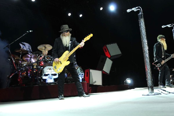ZZ Top at The Backyard, Austin Texas (Bee Caves) 04/25/10