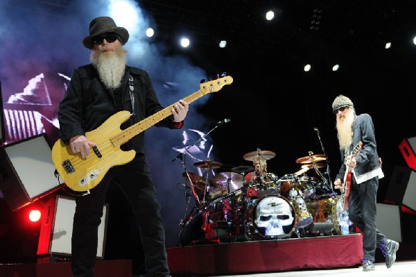 ZZ Top at The Backyard, Austin Texas (Bee Caves) 04/25/10