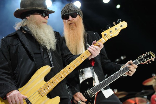 ZZ Top at The Backyard, Austin Texas (Bee Caves) 04/25/10