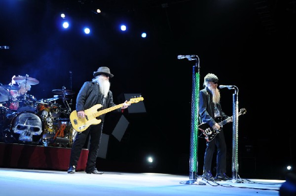 ZZ Top at The Backyard, Austin Texas (Bee Caves) 04/25/10