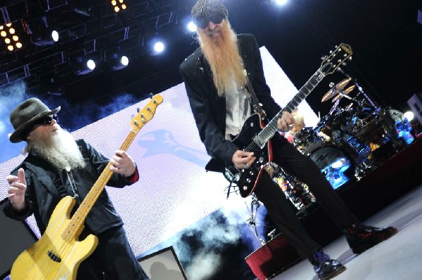 ZZ Top at The Backyard, Austin Texas (Bee Caves) 04/25/10