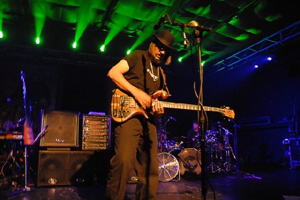 Les Claypool at La Zona Rosa